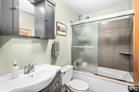 Bath - 540 W Redwing St, Duluth, MN 55803 photo 1 of 3