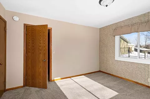Bedroom - 540 W Redwing St, Duluth, MN 55803 photo 3 of 10
