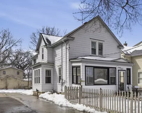 1342 3rd Ave S, Fargo, ND 58103