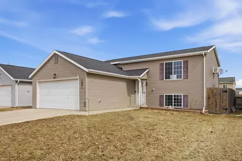 1841 13th St E, West Fargo, ND 58078