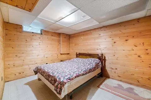 Bedroom - 1804 N Bay Rd, Ely, MN 55731 photo 2 of 3