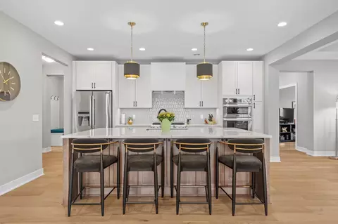 25460 Park Ln, Excelsior, MN 55331 photo 8