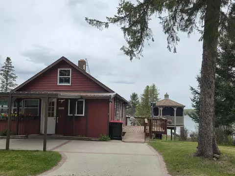 49616 Center Point Rd, Bigfork, MN 56628