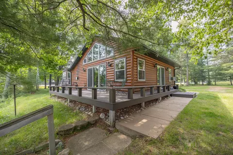 1020 County 5 NW, Hackensack, MN 56452