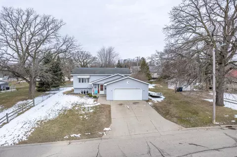 517 Springen Ave, Fergus Falls, MN 56537