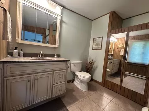 Bath - 2734 Bear Island River Rd, Ely, MN 55731 photo 3 of 5