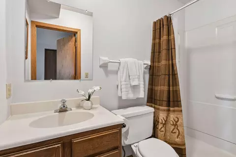 Bath - 10001 Beard Ave S, Bloomington, MN 55431 photo 4 of 4
