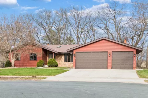 10001 Beard Ave S, Bloomington, MN 55431