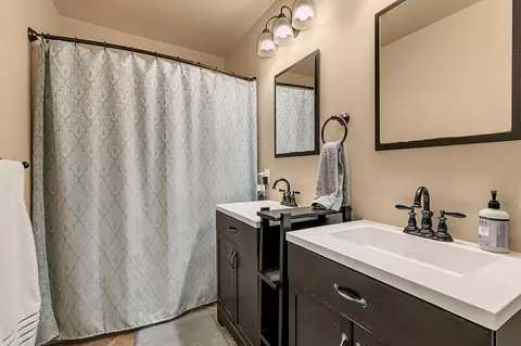 Bath - 14 Pandolfo Pl, Saint Cloud, MN 56303 photo 2 of 3