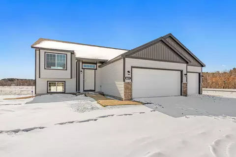 6613 Granby St, North Branch, MN 55056