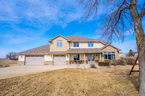 294 57th Ave NE, Willmar, MN 56201