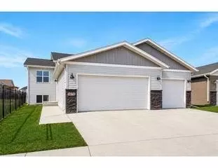 6879 67th St S, Horace, ND 58047