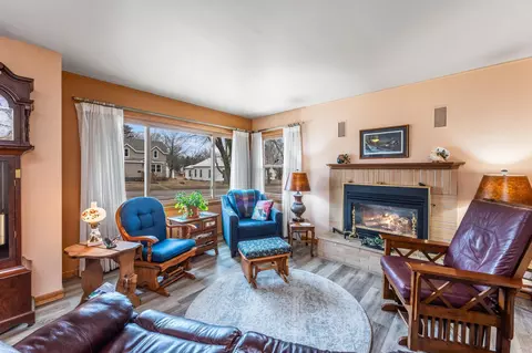 Living - 1532 4th Ave, Windom, MN 56101 photo 2 of 3
