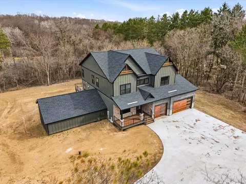 1397 Fox Ridge Trl, Hudson, WI 54016