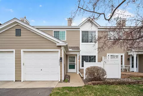 1925 Southcross Dr W #1306, Burnsville, MN 55306
