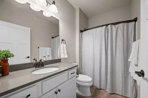Bath - 19331 74th Ave, Corcoran, MN 55340 photo 1 of 1