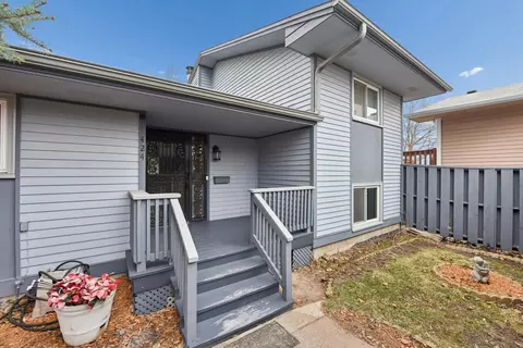 424 Aurora Ave, Saint Paul, MN 55103