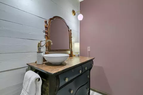 1030 NW 4th Ave NW, Milaca, MN 56353