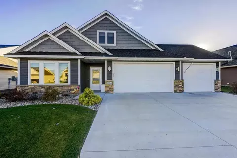 1214 Tikalsky St SE, New Prague, MN 56071