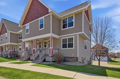 25 Heritage Blvd, Hudson, WI 54016