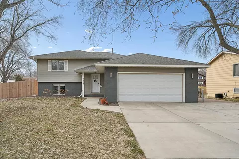 5509 W 134th St, Savage, MN 55378