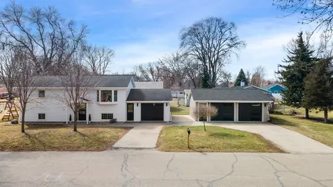 501 W Saint Paul St, Litchfield, MN 55355