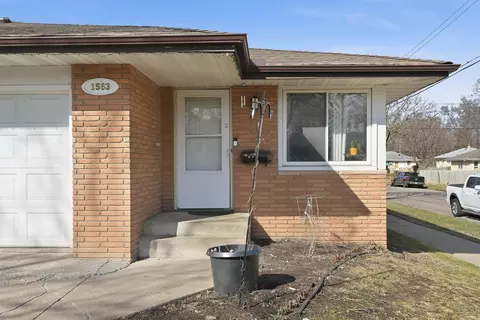 1563 Clarence St, Saint Paul, MN 55106