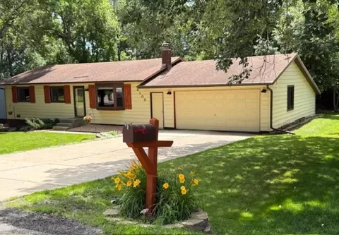 2108 Irvine Pl, Alexandria, MN 56308
