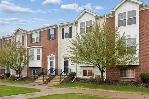 5561 Elm Grove Ct, New Hope, MN 55428