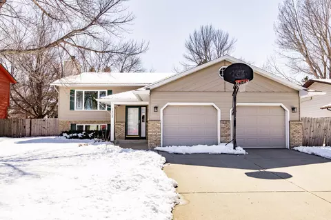 2408 34th Ave S, Fargo, ND 58104