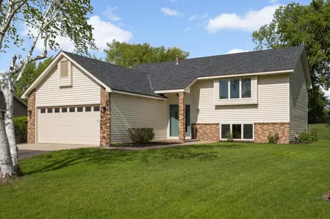 20860 India Ave, Lakeville, MN 55044