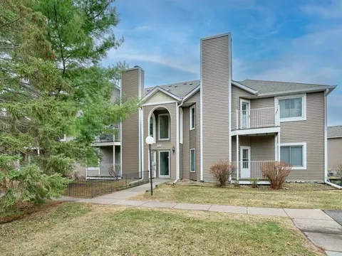 742 County Road F W #D, Shoreview, MN 55126