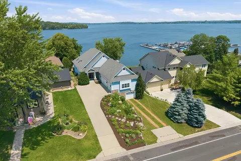 208 E Lake St, Waconia, MN 55387