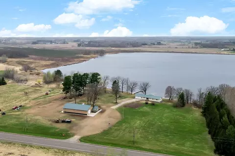 1337 Mahogany St, Braham, MN 55006