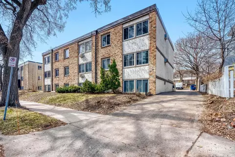 2212 Aldrich Ave S #202, Minneapolis, MN 55405
