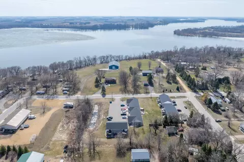 View/Area - 220 Maple Ave SW, Elysian, MN 56028 photo 6 of 24