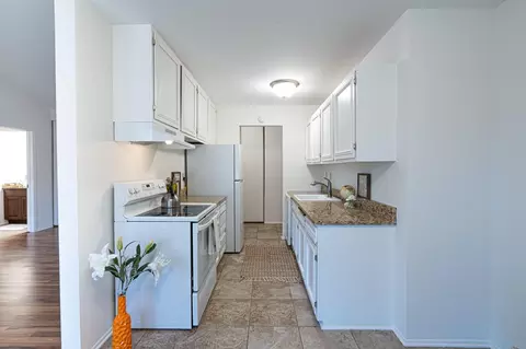 4548 Cedar Lake Rd S #6, Saint Louis Park, MN 55416