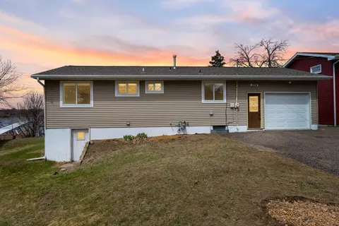 524 Lakeshore Cir, Annandale, MN 55302