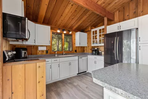 Kitchen - 35817 Moraine Dr, Cushing, MN 56443 photo 1 of 4
