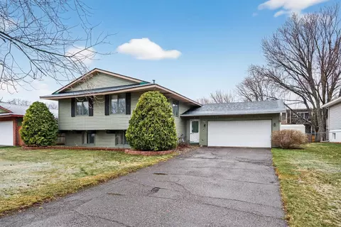 187 Valleyside Dr, Saint Paul, MN 55119