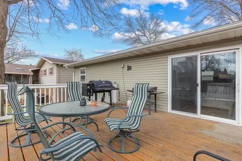 Exterior - 902 Birch St, Marshall, MN 56258 photo 11 of 13