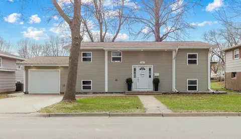 Exterior - 902 Birch St, Marshall, MN 56258 photo 3 of 13
