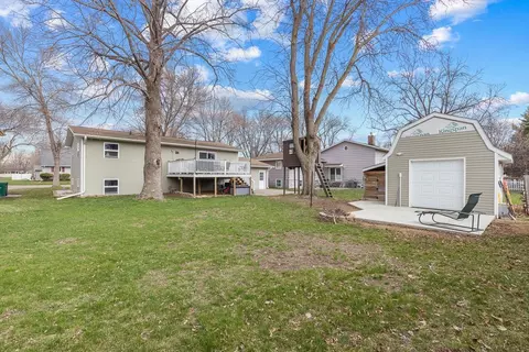 Exterior - 902 Birch St, Marshall, MN 56258 photo 7 of 13