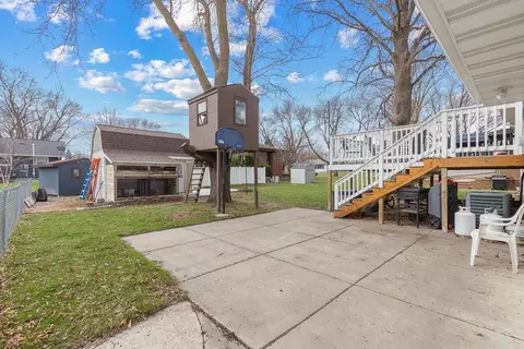 Exterior - 902 Birch St, Marshall, MN 56258 photo 9 of 13