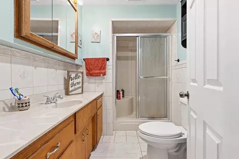 Bath - 902 Birch St, Marshall, MN 56258 photo 4 of 4