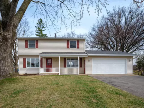 402 5th St SE, Pine Island, MN 55963