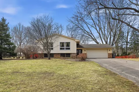 17645 27th Ave N, Plymouth, MN 55447
