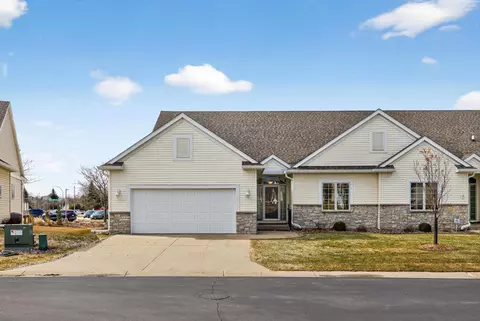 2272 Coral Ct NE, Rochester, MN 55906
