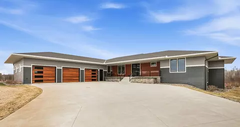 4215 32nd St S, Saint Cloud, MN 56301