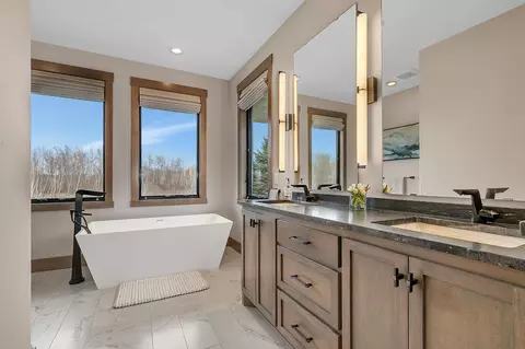 Bath - 4215 32nd St S, Saint Cloud, MN 56301 photo 2 of 9
